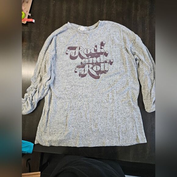 Miley and molly light sweater size large - Picture 9 of 12